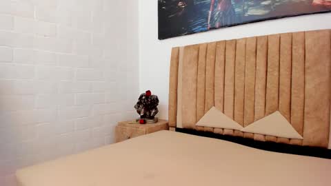 Leo  online show from 11.23.25