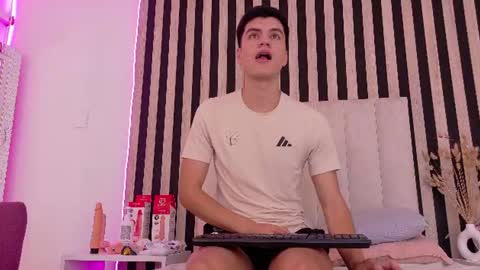leotease online show from 07.22.26