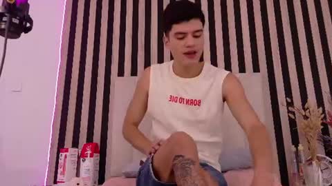 leotease online show from 07.24.26