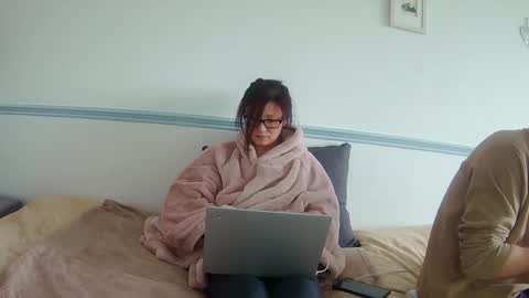 LePetitFeet1 online show from 02.18.25