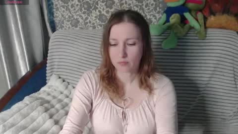 Snapshot of lesanamagic chatting on 05.26.26 LesanaMagic online show from 05.26.26