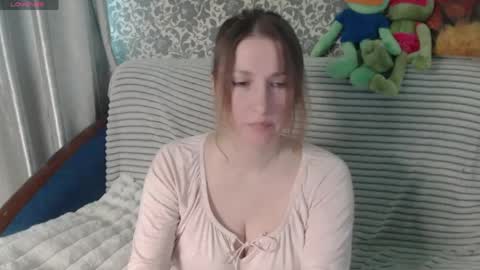 Snapshot of lesanamagic chatting on 05.28.26 LesanaMagic online show from 05.28.26