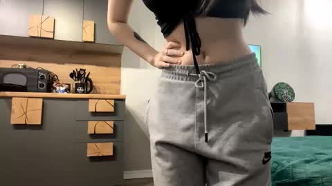 Snapshot of lesleygroth chatting on 02.03.26 Katherine online show from 02.03.26