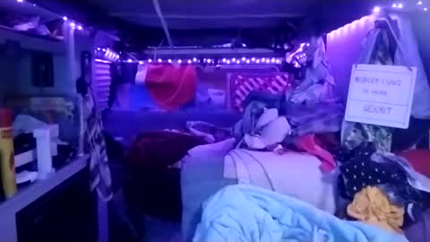 LesleyGumGrass- The Boring Trans girl online show from 02.23.25