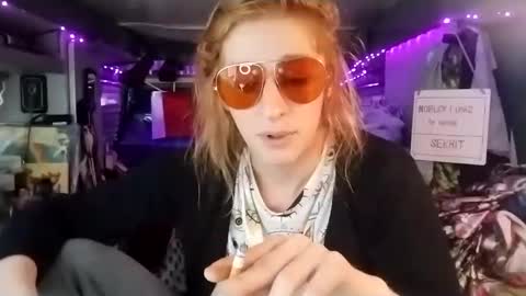 LesleyGumGrass- The Boring Trans girl online show from 03.05.25