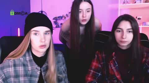 leslie_bird online show from 04.22.26