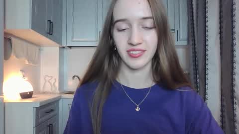  LESLIE   online show from 10.03.25