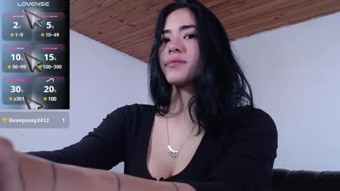 leslie  online show from 01.08.25