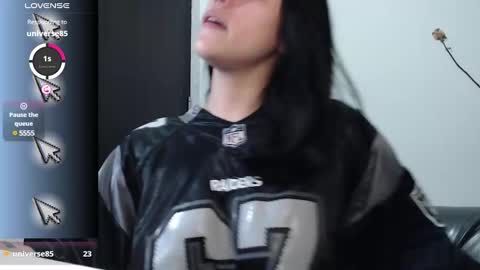 leslie  online show from 01.31.25