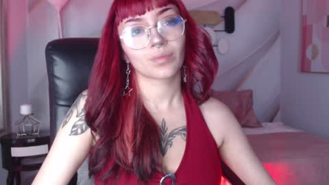 Less  online show from 01.11.25