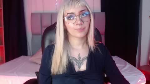 Less  online show from 03.01.25