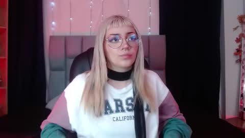 Less  online show from 03.03.25