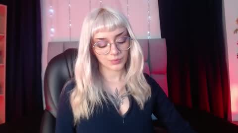 Less  online show from 03.12.25