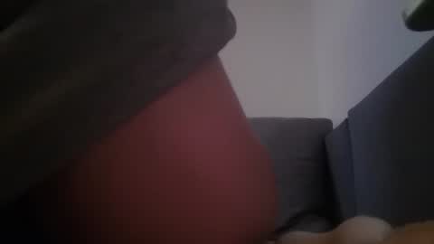 Snapshot of lestaro chatting on 01.12.25 neoglo online show from 01.12.25