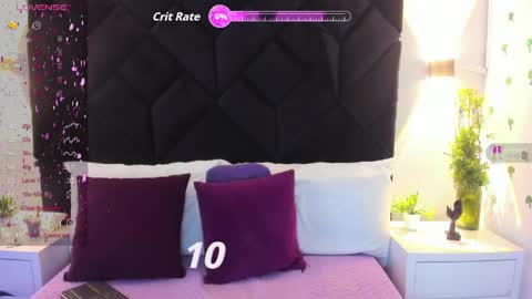 Snapshot of letiziia_sky chatting on 04.15.26 letiziia online show from 04.15.26