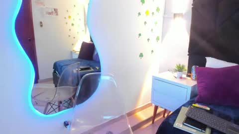 Snapshot of letiziia_sky chatting on 05.28.26 letiziia online show from 05.28.26