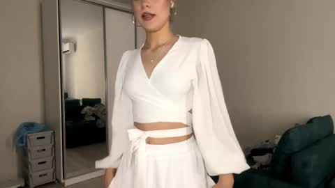 Kate online show from 04.22.26