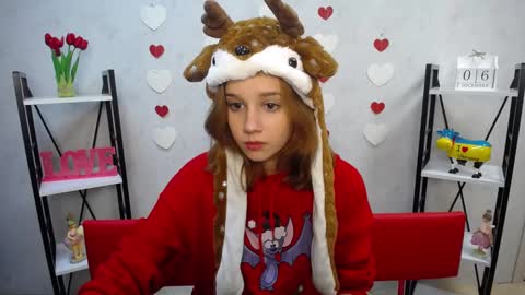 Snapshot of letty_curly chatting on 12.06.24 letty_curly online show from 12.06.24