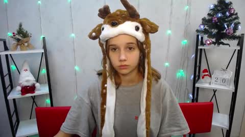 Snapshot of letty_curly chatting on 12.20.24 letty_curly online show from 12.20.24