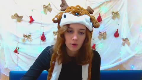 Snapshot of letty_curly chatting on 12.29.24 letty_curly online show from 12.29.24