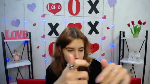 Snapshot of letty_curly chatting on 02.09.25 letty_curly online show from 02.09.25