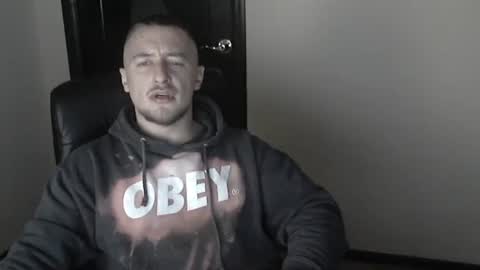 Snapshot of lev1ngston chatting on 12.15.24 lev1ngston online show from 12.15.24