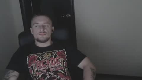 Snapshot of lev1ngston chatting on 12.24.24 lev1ngston online show from 12.24.24