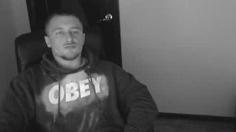 Snapshot of lev1ngston chatting on 01.20.25 lev1ngston online show from 01.20.25