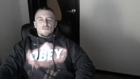 Snapshot of lev1ngston chatting on 01.25.25 lev1ngston online show from 01.25.25