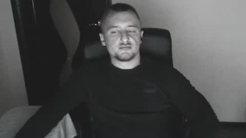 Snapshot of lev1ngston chatting on 10.04.25 lev1ngston online show from 10.04.25