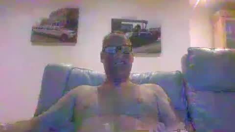 Snapshot of levensgenieters2 chatting on 01.05.25 levensgenieters2 online show from 01.05.25