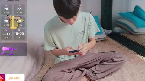 Levi  online show from 02.25.25