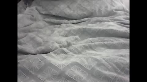 Snapshot of leweylewy chatting on 10.19.25 leweylewy online show from 10.19.25