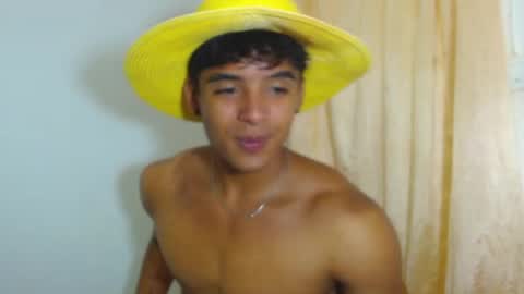 Snapshot of lewis_ly chatting on 04.08.26 i am lewis ly EDUARDO MEMDOZA15 online show from 04.08.26