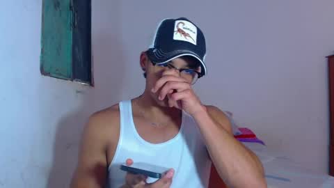 Snapshot of lewis_ly chatting on 04.23.26 i am lewis ly EDUARDO MEMDOZA15 online show from 04.23.26