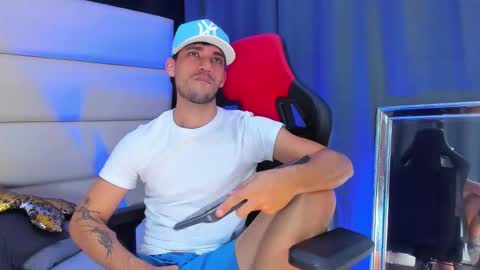 Snapshot of lewis_rice chatting on 02.19.26 Lewis Rice online show from 02.19.26