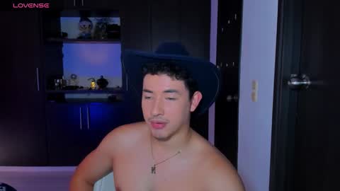 Snapshot of lex__miller chatting on 10.30.25 lex__miller online show from 10.30.25