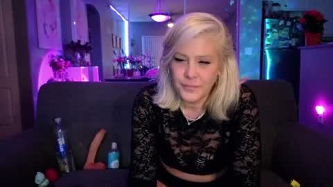 Snapshot of lexi_shocker chatting on 06.17.26 Lexi online show from 06.17.26