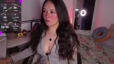 Lexie Thompson   8pm  0000am -5 online show from 11.02.25