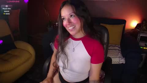 Lexie Thompson   8pm  0000am -5 online show from 03.27.26