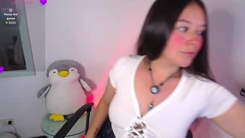 Lexie Thompson   8pm  0000am -5 online show from 05.27.26
