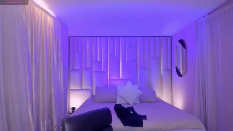 Lexie  online show from 10.11.25