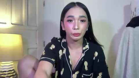 Snapshot of lexxy_lure chatting on 12.20.24 lexxy online show from 12.20.24