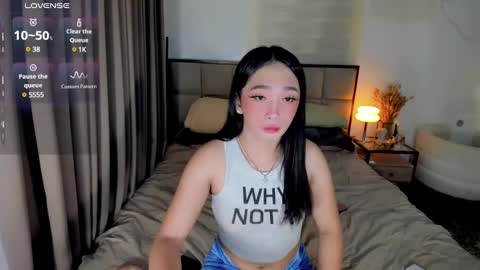 Snapshot of lexxy_lure chatting on 01.04.25 lexxy online show from 01.04.25