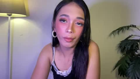 Snapshot of lexxy_lure chatting on 02.18.25 lexxy online show from 02.18.25