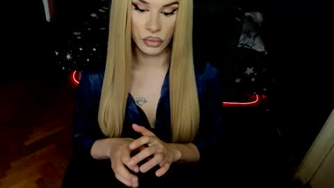Snapshot of lexxymiss chatting on 10.15.25 eva lexy you may call me Miss online show from 10.15.25