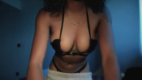 LEXY - Independent account online show from 05.05.26