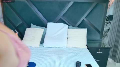 Snapshot of lexyrooss chatting on 11.12.25 Lexy online show from 11.12.25