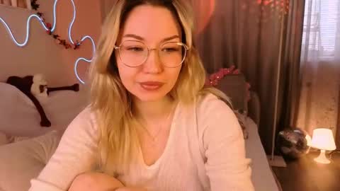 Lily online show from 04.22.26