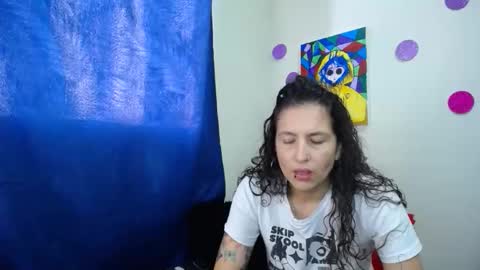 Snapshot of leyla_horny_bg chatting on 10.17.25 leyla_horny_bg online show from 10.17.25